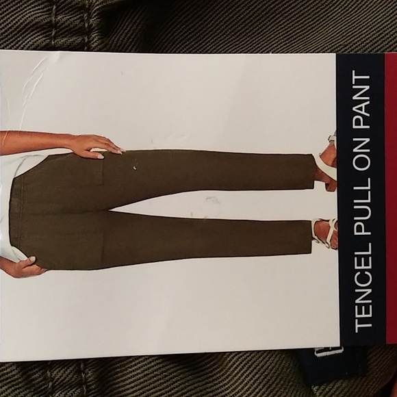 GAP Comfort Elastic Waist Tencel Pull On Pant Size XL Olive Night Resort… - Picture 8 of 8